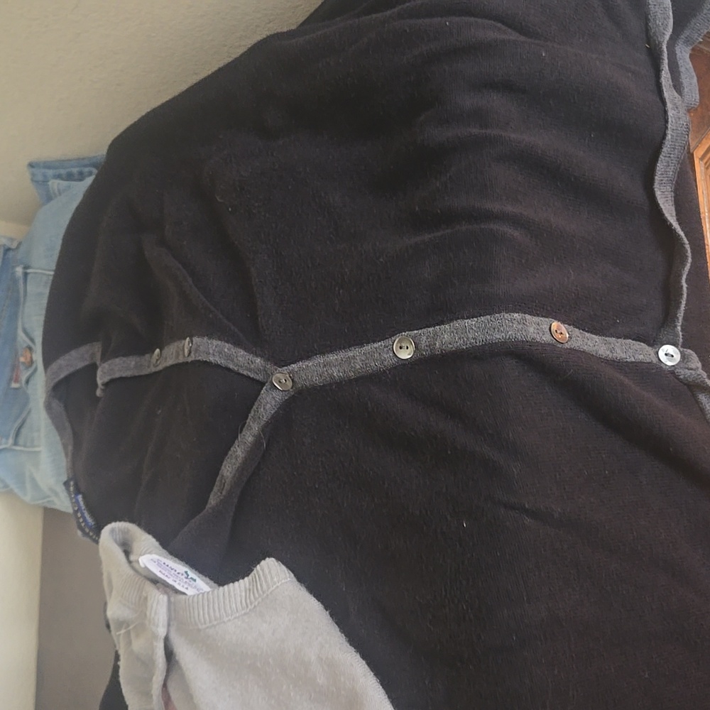 2 Sweaters - image 3